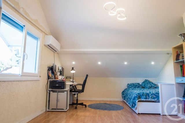 Maison à vendre - 5 pièces - 169,50 m2 - Sathonay Camp - 69 - RHONE-ALPES