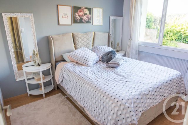 Maison à vendre - 5 pièces - 169,50 m2 - Sathonay Camp - 69 - RHONE-ALPES