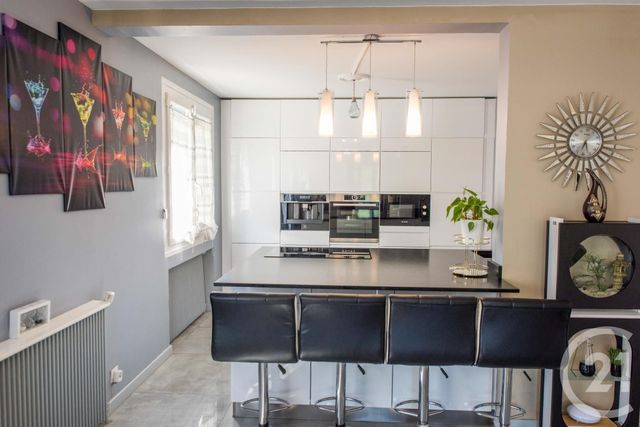 Maison à vendre - 5 pièces - 169,50 m2 - Sathonay Camp - 69 - RHONE-ALPES