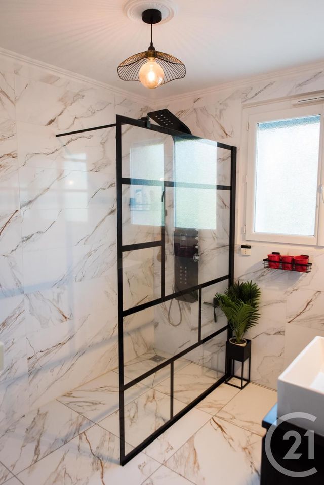 Maison à vendre - 5 pièces - 169,50 m2 - Sathonay Camp - 69 - RHONE-ALPES