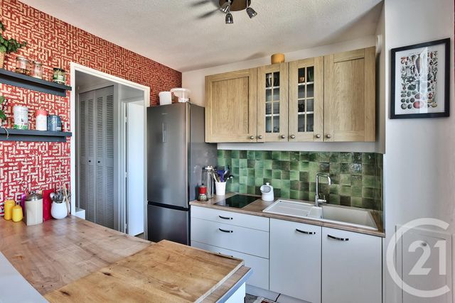 Appartement T2 à vendre - 2 pièces - 46,49 m2 - Sathonay Camp - 69 - RHONE-ALPES