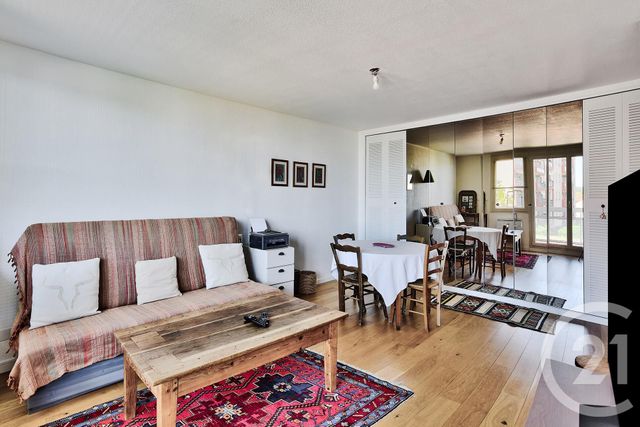 Appartement T2 à vendre - 2 pièces - 46,49 m2 - Sathonay Camp - 69 - RHONE-ALPES