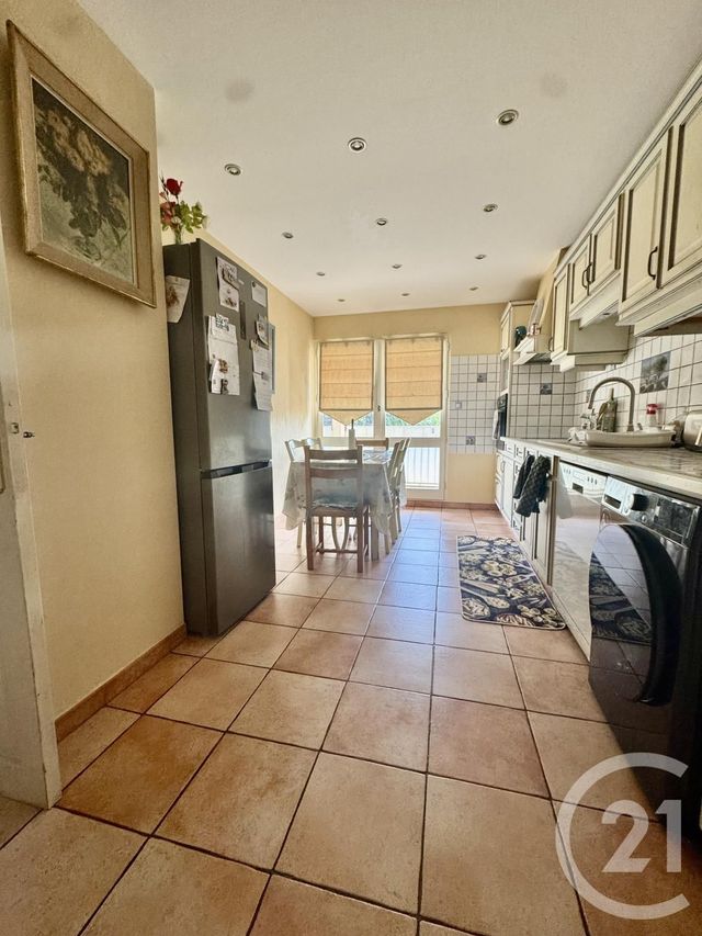 Appartement T5 &agrave; vendre - 5 pi&egrave;ces - 107,14 m2 - Rillieux La Pape - 69 - RHONE-ALPES