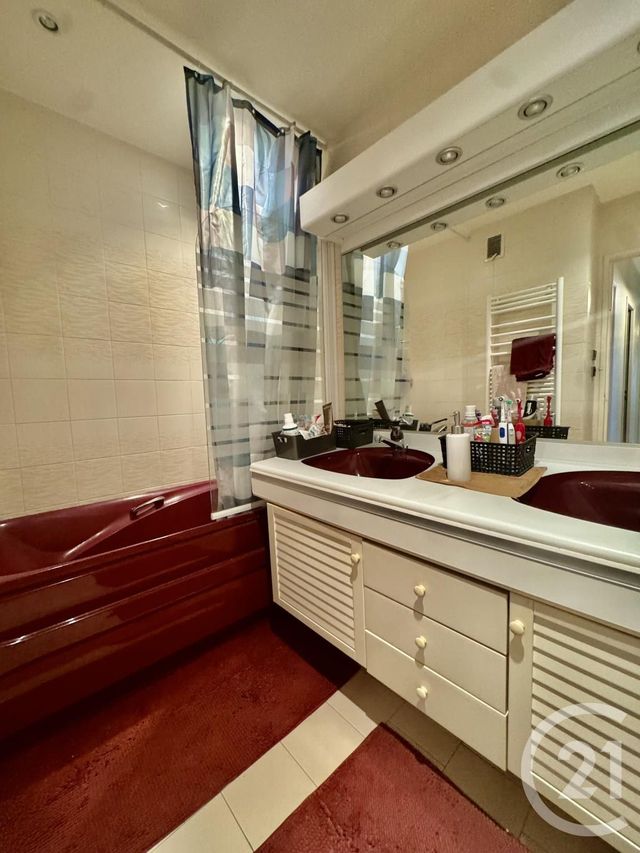 Appartement T5 &agrave; vendre - 5 pi&egrave;ces - 107,14 m2 - Rillieux La Pape - 69 - RHONE-ALPES