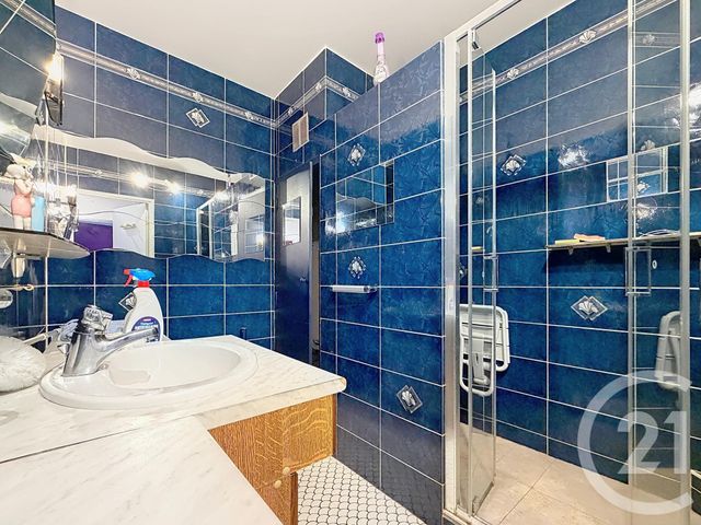 Appartement T3 &agrave; vendre - 3 pi&egrave;ces - 76,68 m2 - Sathonay Camp - 69 - RHONE-ALPES