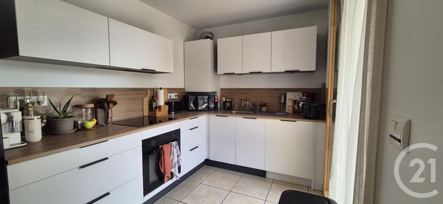 Appartement F3 &agrave; louer - 3 pi&egrave;ces - 75 m2 - Fontaines St Martin - 69 - RHONE-ALPES