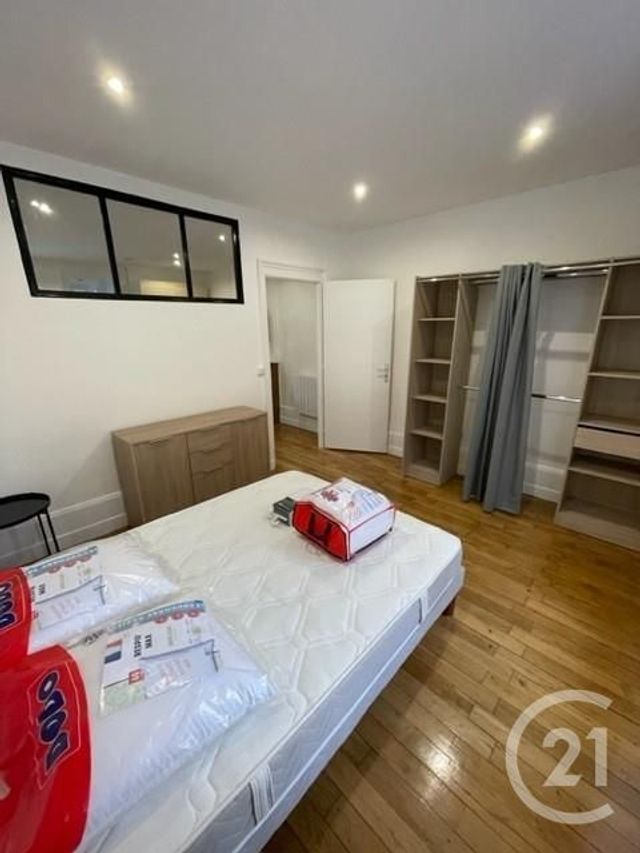 Appartement F2 &agrave; louer - 2 pi&egrave;ces - 33,15 m2 - Sathonay Camp - 69 - RHONE-ALPES