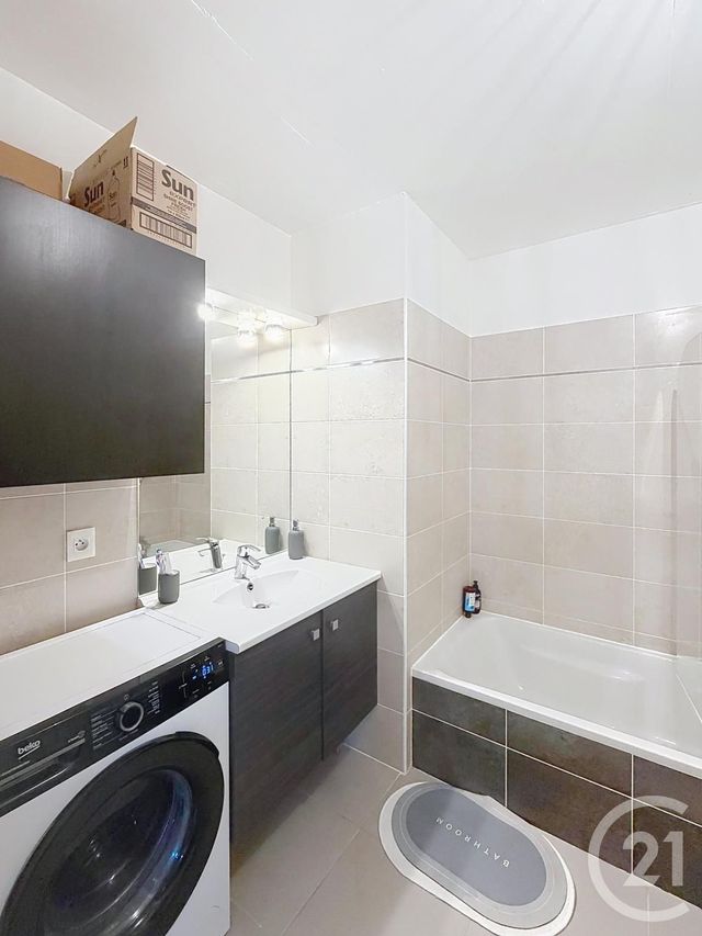 Appartement T2 &agrave; vendre - 2 pi&egrave;ces - 42,75 m2 - Sathonay Camp - 69 - RHONE-ALPES
