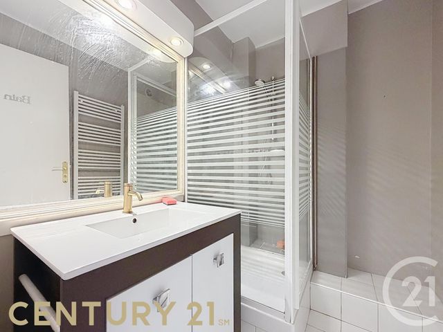Appartement T3 &agrave; vendre - 3 pi&egrave;ces - 55,80 m2 - Caluire Et Cuire - 69 - RHONE-ALPES