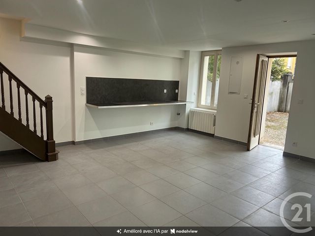Maison &agrave; louer - 4 pi&egrave;ces - 115 m2 - Villieu Loyes Mollon - 01 - RHONE-ALPES