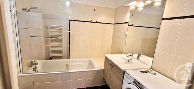 Appartement F2 &agrave; louer - 2 pi&egrave;ces - 43 m2 - Sathonay Camp - 69 - RHONE-ALPES