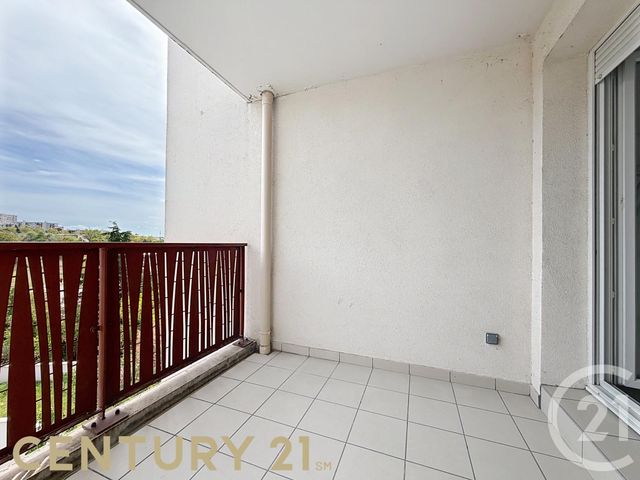 Appartement T2 &agrave; louer - 2 pi&egrave;ces - 45,12 m2 - St Priest - 69 - RHONE-ALPES