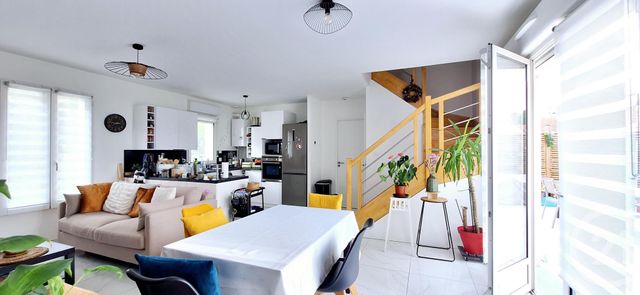 Appartement Duplex &agrave; vendre - 3 pi&egrave;ces - 65,85 m2 - Arpajon - 91 - ILE-DE-FRANCE