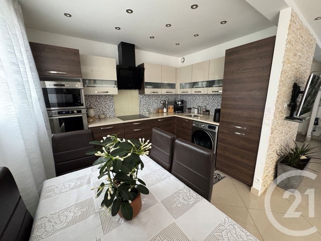 Maison à vendre - 5 pièces - 77,46 m2 - Evry - 91 - ILE-DE-FRANCE