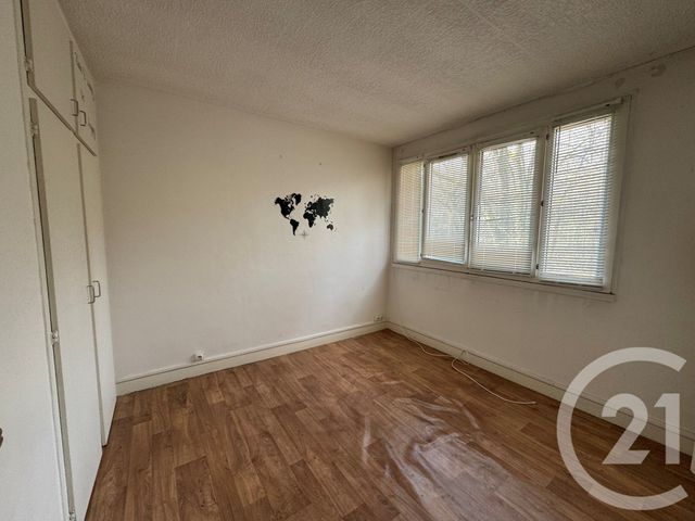 Appartement F4 &agrave; vendre - 4 pi&egrave;ces - 59,65 m2 - St Germain Les Arpajon - 91 - ILE-DE-FRANCE