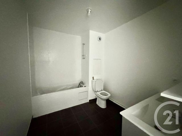 Appartement F4 &agrave; louer - 4 pi&egrave;ces - 80 m2 - Bruyeres Le Chatel - 91 - ILE-DE-FRANCE