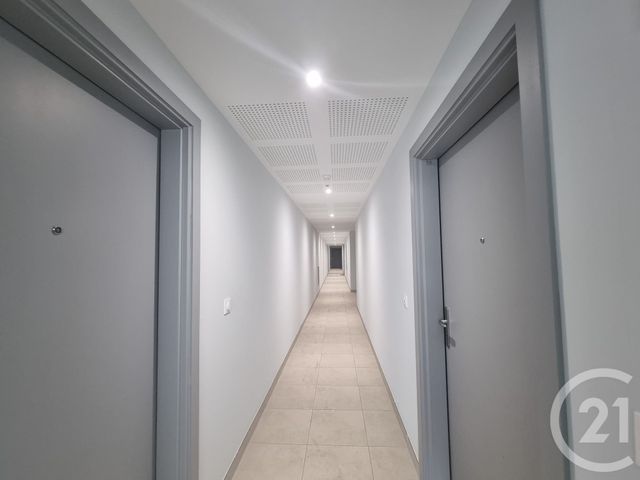 Appartement F4 à vendre - 4 pièces - 77,96 m2 - La Seyne Sur Mer - 83 - PROVENCE-ALPES-COTE-D-AZUR