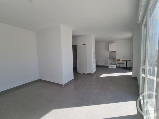 Appartement F4 à vendre - 4 pièces - 77,96 m2 - La Seyne Sur Mer - 83 - PROVENCE-ALPES-COTE-D-AZUR
