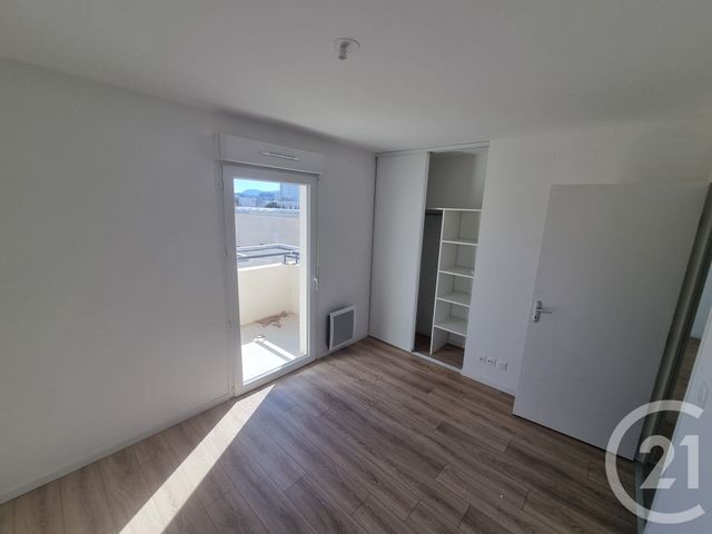 Appartement F4 à vendre - 4 pièces - 77,96 m2 - La Seyne Sur Mer - 83 - PROVENCE-ALPES-COTE-D-AZUR