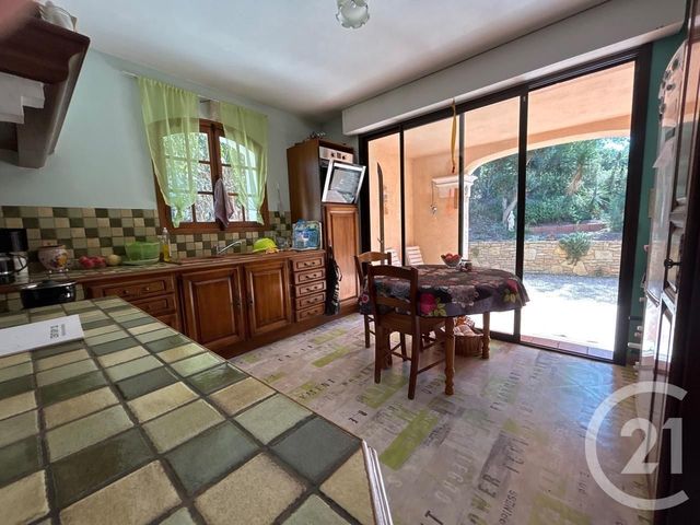 Maison à vendre - 7 pièces - 180 m2 - La Seyne Sur Mer - 83 - PROVENCE-ALPES-COTE-D-AZUR