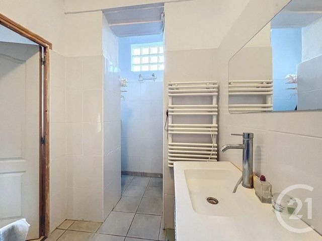 Appartement à vendre - 3 pièces - 47,45 m2 - La Seyne Sur Mer - 83 - PROVENCE-ALPES-COTE-D-AZUR