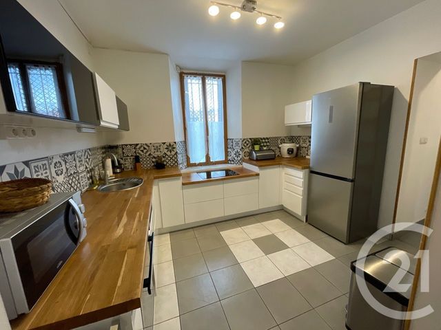 Appartement F3 à vendre - 3 pièces - 64,10 m2 - La Seyne Sur Mer - 83 - PROVENCE-ALPES-COTE-D-AZUR