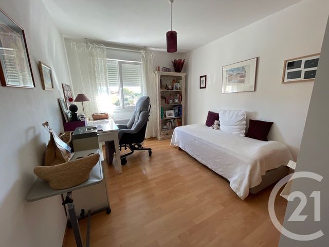 Appartement F4 à vendre - 4 pièces - 86,72 m2 - La Seyne Sur Mer - 83 - PROVENCE-ALPES-COTE-D-AZUR