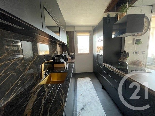 Appartement F4 à vendre - 4 pièces - 83,10 m2 - La Seyne Sur Mer - 83 - PROVENCE-ALPES-COTE-D-AZUR