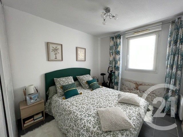 Appartement F4 à vendre - 4 pièces - 83,10 m2 - La Seyne Sur Mer - 83 - PROVENCE-ALPES-COTE-D-AZUR