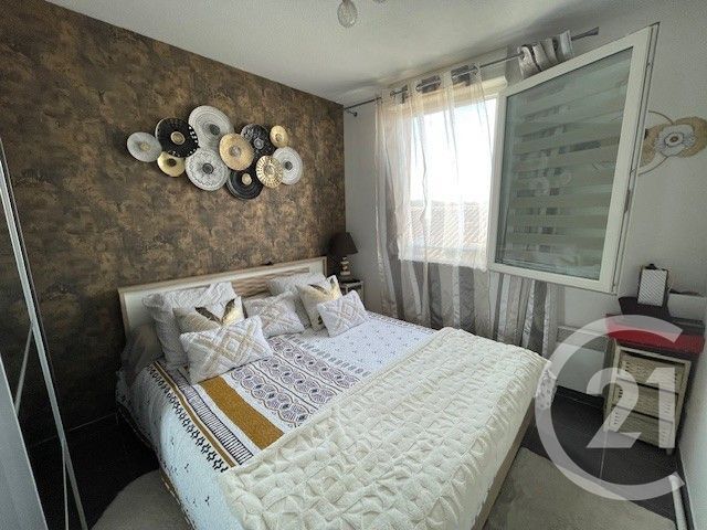 Appartement F4 à vendre - 4 pièces - 83,10 m2 - La Seyne Sur Mer - 83 - PROVENCE-ALPES-COTE-D-AZUR