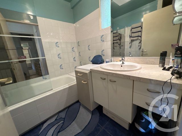 Appartement F3 à vendre - 3 pièces - 77,30 m2 - St Mandrier Sur Mer - 83 - PROVENCE-ALPES-COTE-D-AZUR