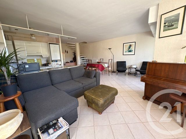 Appartement F3 à vendre - 3 pièces - 77,30 m2 - St Mandrier Sur Mer - 83 - PROVENCE-ALPES-COTE-D-AZUR