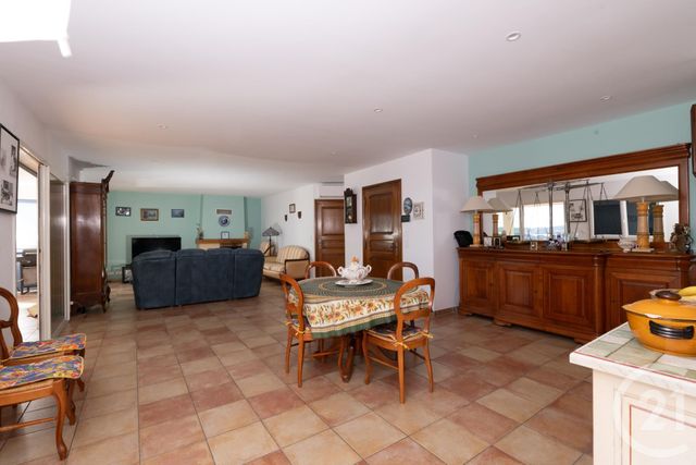 Maison à vendre - 8 pièces - 211,52 m2 - Ollioules - 83 - PROVENCE-ALPES-COTE-D-AZUR