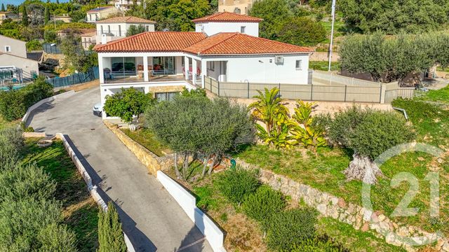 Maison à vendre - 8 pièces - 211,52 m2 - Ollioules - 83 - PROVENCE-ALPES-COTE-D-AZUR