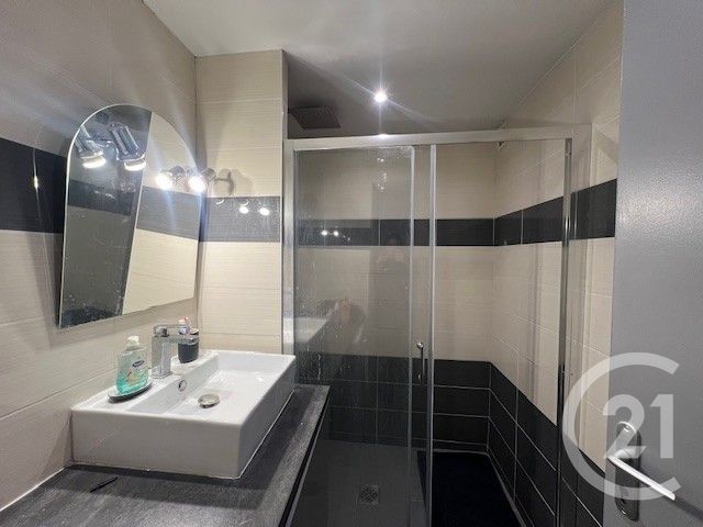 Appartement F3 &agrave; louer - 3 pi&egrave;ces - 48,70 m2 - Nice - 06 - PROVENCE-ALPES-COTE-D-AZUR