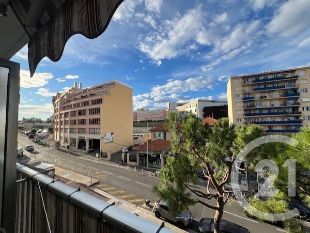 Appartement F3 &agrave; louer - 2 pi&egrave;ces - 48,70 m2 - Nice - 06 - PROVENCE-ALPES-COTE-D-AZUR