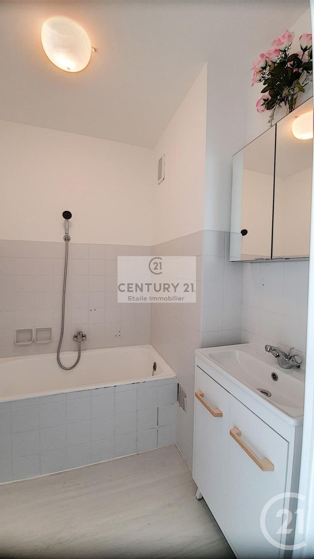 Appartement F2 &agrave; louer - 2 pi&egrave;ces - 44,17 m2 - Nice - 06 - PROVENCE-ALPES-COTE-D-AZUR