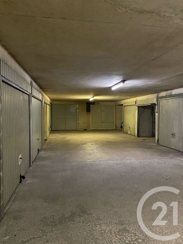 Parking &agrave; vendre - 11 m2 - Nice - 06 - PROVENCE-ALPES-COTE-D-AZUR