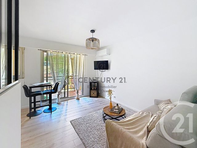 Appartement F1 &agrave; louer - 1 pi&egrave;ce - 27 m2 - Nice - 06 - PROVENCE-ALPES-COTE-D-AZUR