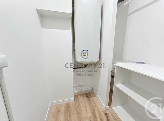 Appartement F1 &agrave; louer - 1 pi&egrave;ce - 27 m2 - Nice - 06 - PROVENCE-ALPES-COTE-D-AZUR