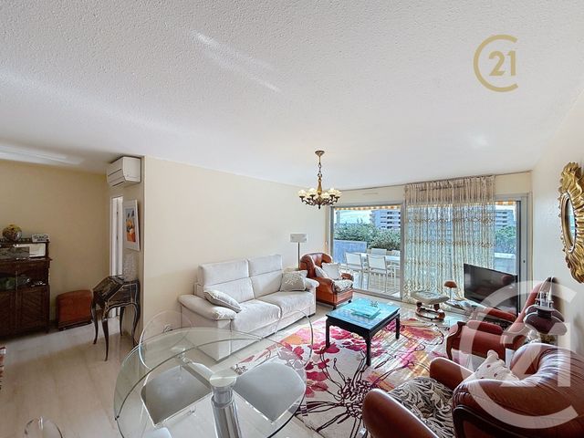 Appartement F3 à vendre - 3 pièces - 70,59 m2 - Antibes - 06 - PROVENCE-ALPES-COTE-D-AZUR