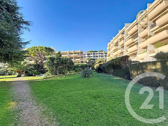 Appartement F3 à vendre - 3 pièces - 70,59 m2 - Antibes - 06 - PROVENCE-ALPES-COTE-D-AZUR