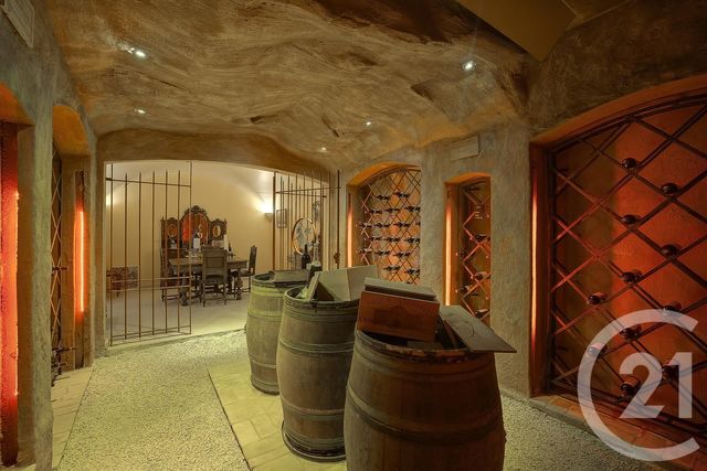 Maison à vendre - 12 pièces - 700 m2 - Theoule Sur Mer - 06 - PROVENCE-ALPES-COTE-D-AZUR