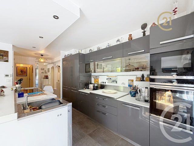 Appartement à vendre - 3 pièces - 78,36 m2 - Antibes - 06 - PROVENCE-ALPES-COTE-D-AZUR