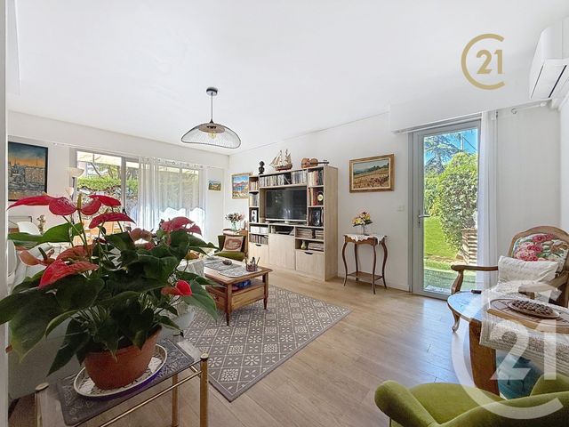 Appartement à vendre - 3 pièces - 78,36 m2 - Antibes - 06 - PROVENCE-ALPES-COTE-D-AZUR