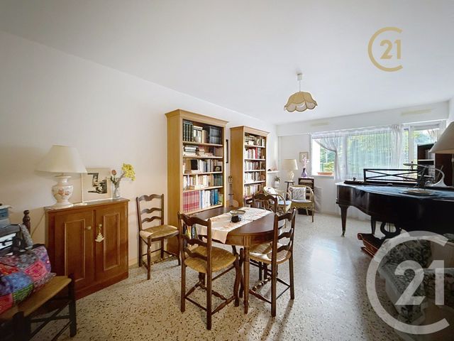 Appartement F2 à vendre - 2 pièces - 48,40 m2 - Antibes - 06 - PROVENCE-ALPES-COTE-D-AZUR