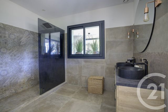 Maison à vendre - 4 pièces - 220 m2 - Antibes - 06 - PROVENCE-ALPES-COTE-D-AZUR