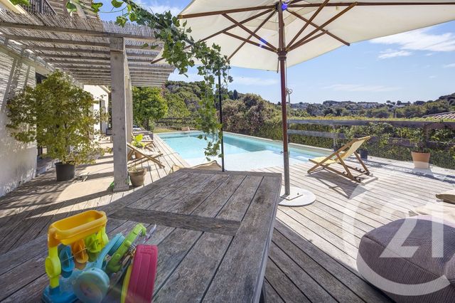 Maison à vendre - 4 pièces - 220 m2 - Antibes - 06 - PROVENCE-ALPES-COTE-D-AZUR