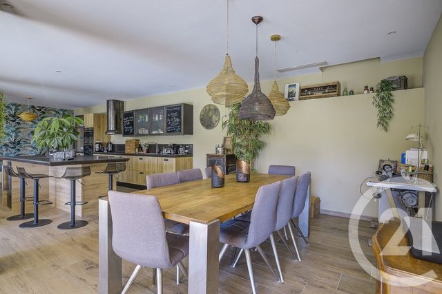 Maison à vendre - 4 pièces - 220 m2 - Antibes - 06 - PROVENCE-ALPES-COTE-D-AZUR