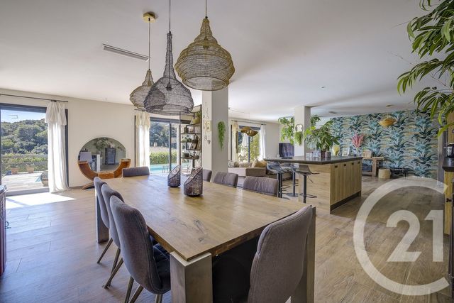 Maison à vendre - 4 pièces - 220 m2 - Antibes - 06 - PROVENCE-ALPES-COTE-D-AZUR